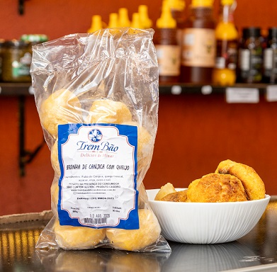 Broinha-de-canjica-com-queijo-congelada